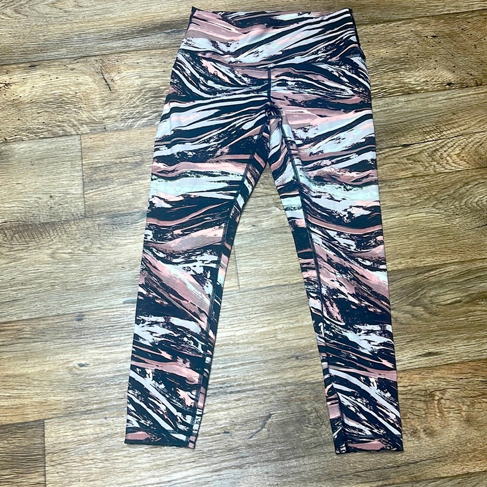 Lululemon crops